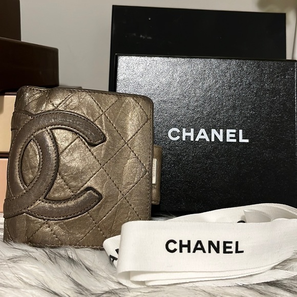 CHANEL Handbags - Chanel small wallet with coins compartment